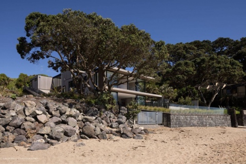 Pohutukawa House10