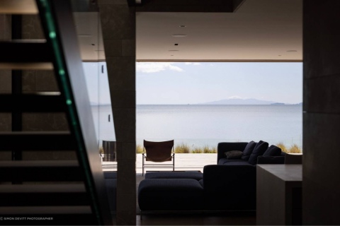 Pohutukawa House11