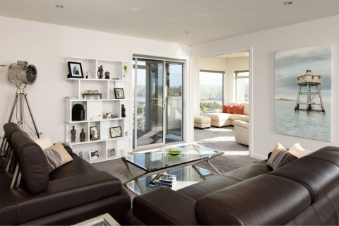 Silverwood House II09